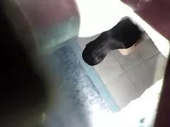 L'insegnante ha video amatoriali mogli colpito la ragazza sugli speroni